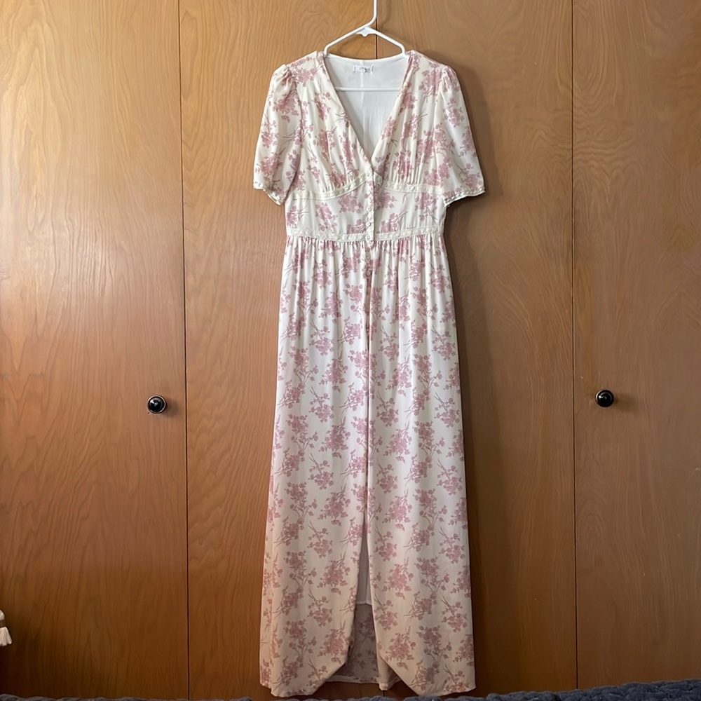 🤍🩷Reformation-like maxi dress🩷🤍